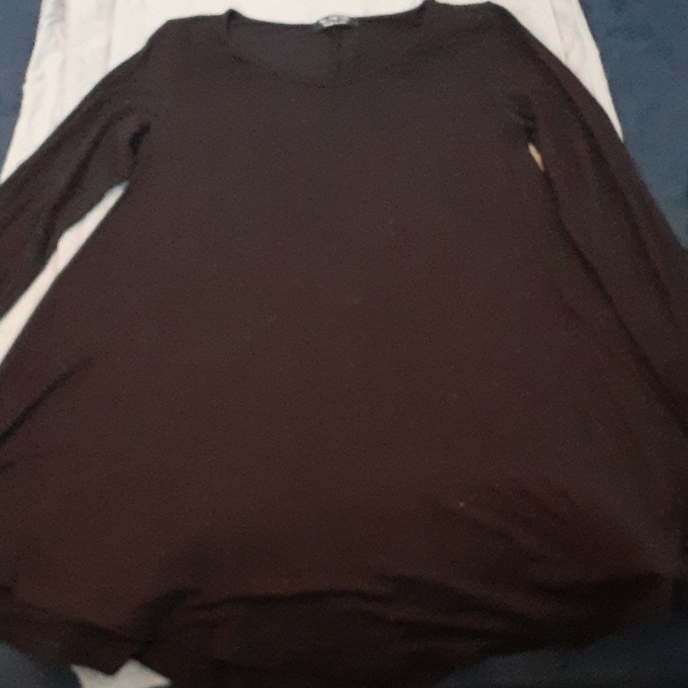 Solid black tunic size medium